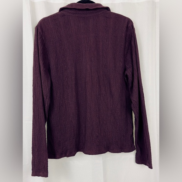 J. Jill Wine Colored Stretch V-Neck Collared Button Down Blouse … - Picture 6 of 6